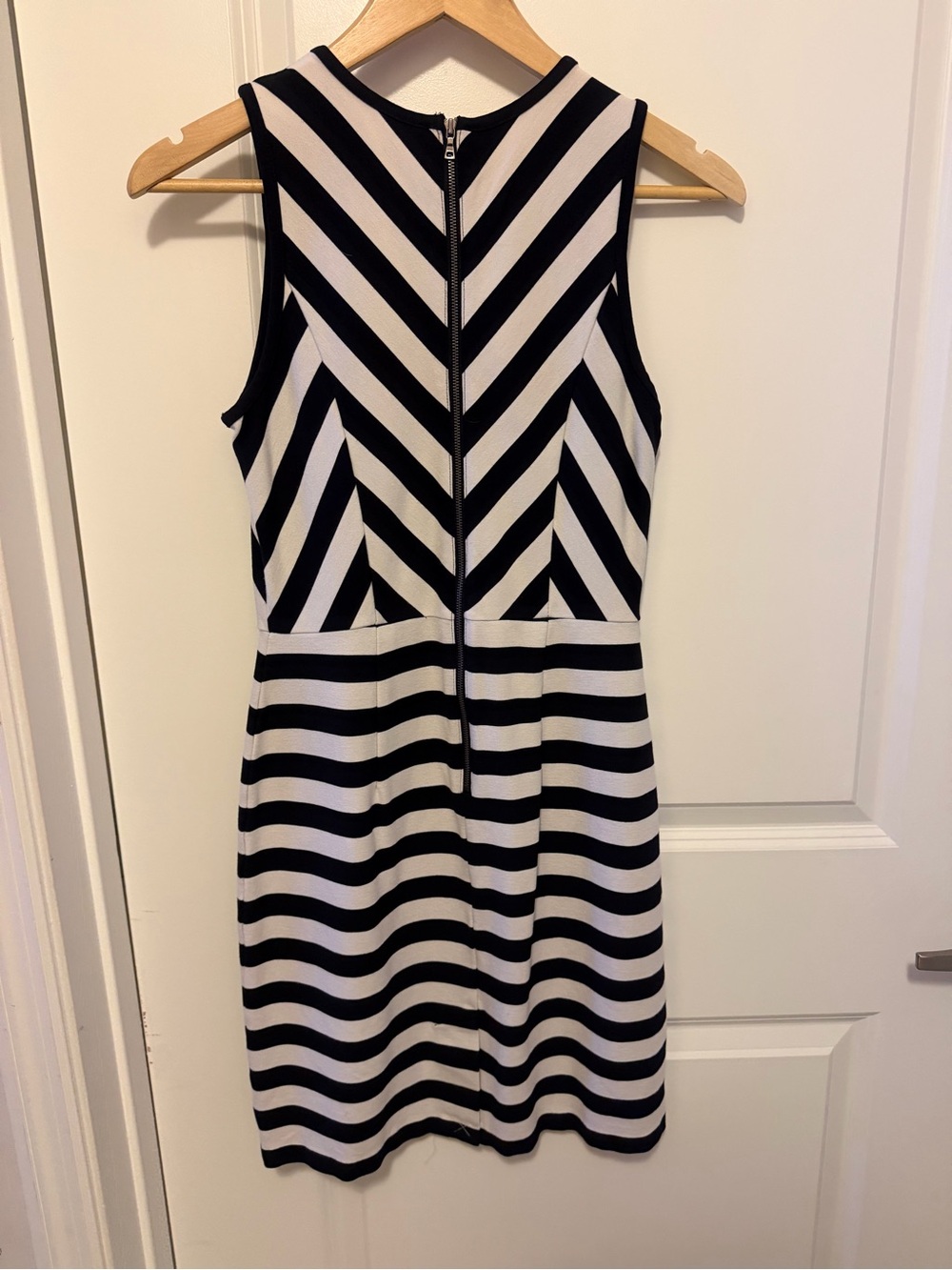 LOFT Black and White Stripe Sleeveless Dress. Size 4 - Picture 3 of 5